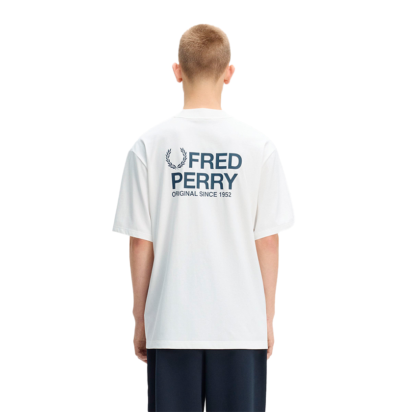 Fred Perry camiseta over white 4